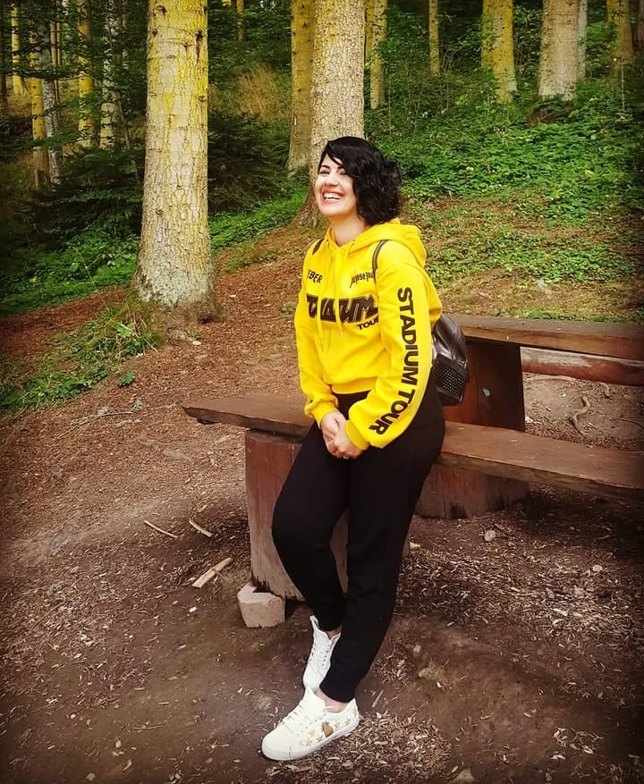 YİRMİ YILIN ÖYKÜSÜ